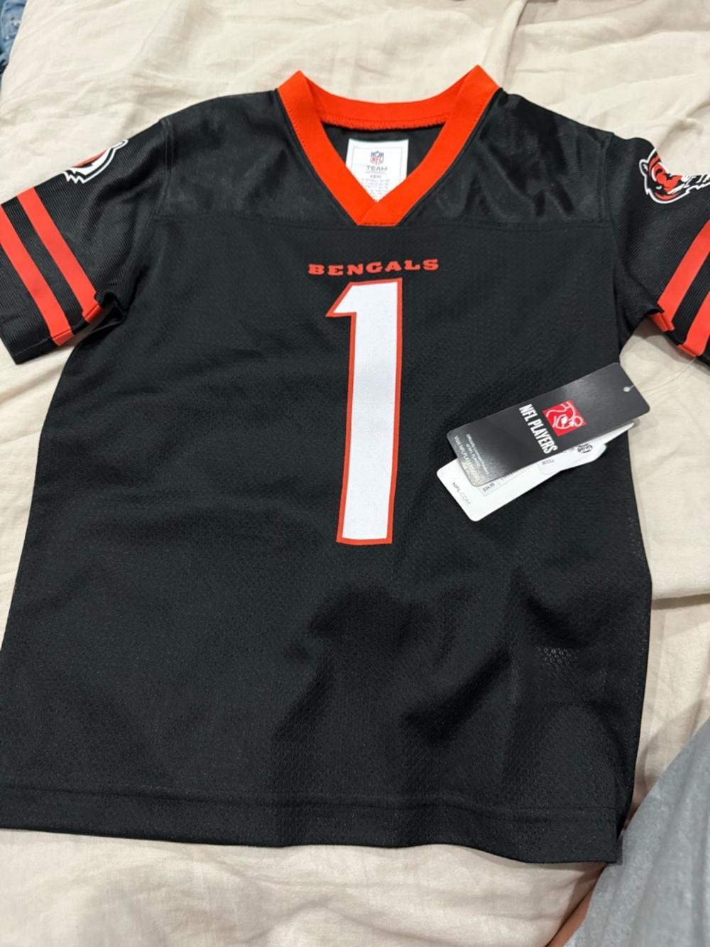 Bengals Black & Orange #1 Football Jersey- Jamar Chase size 4/5 NWT